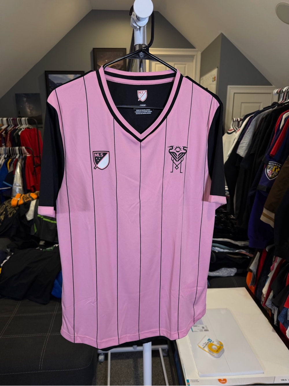 MLS All-Star Pink & Black Soccer Jersey Shirt – Men’s Medium – New